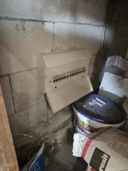 Casă cu 2 camere cu Teren 2300 Mp în Cioroiașu
