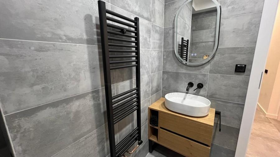Apartament cu 2 camere semidecomandat, mobilat în Știrbei Vodă