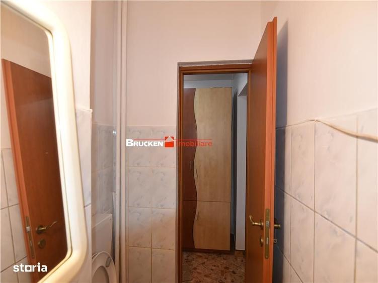 Apartament cu 3 camere decomandat în Sud