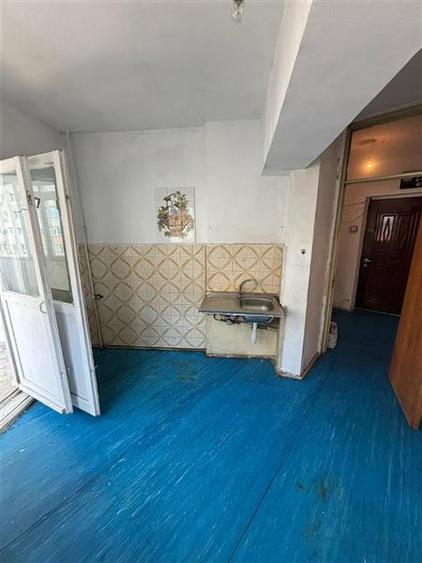 Apartament cu 2 camere decomandat în Tei