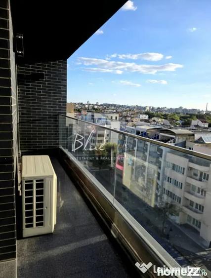 Apartament cu 3 camere decomandat în Delfinariu