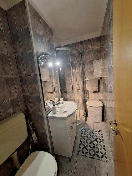 Apartament cu 2 camere semidecomandat în Torontalului