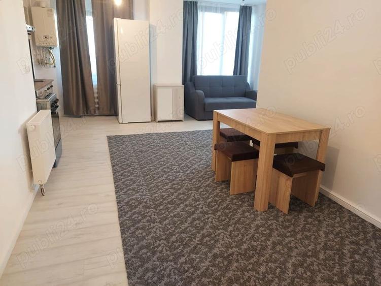 Apartament cu 3 camere decomandat în Aradului