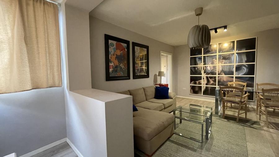 Apartament cu 2 camere semidecomandat în Arcul de Triumf