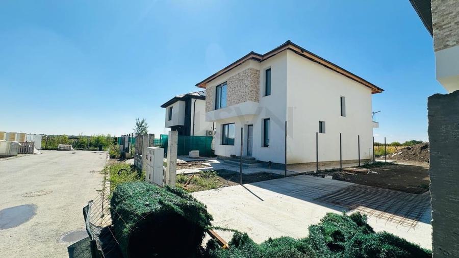 Casă individuală cu 5 camere cu Canalizare în Corbeanca