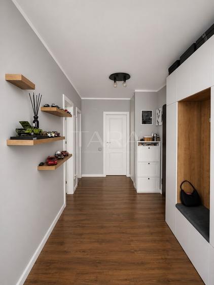 Apartament cu 3 camere semidecomandat, mobilat în Europa