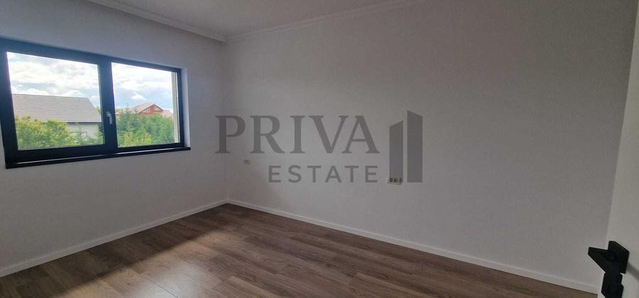 Duplex cu 4 camere cu Canalizare în Dumbrăvița