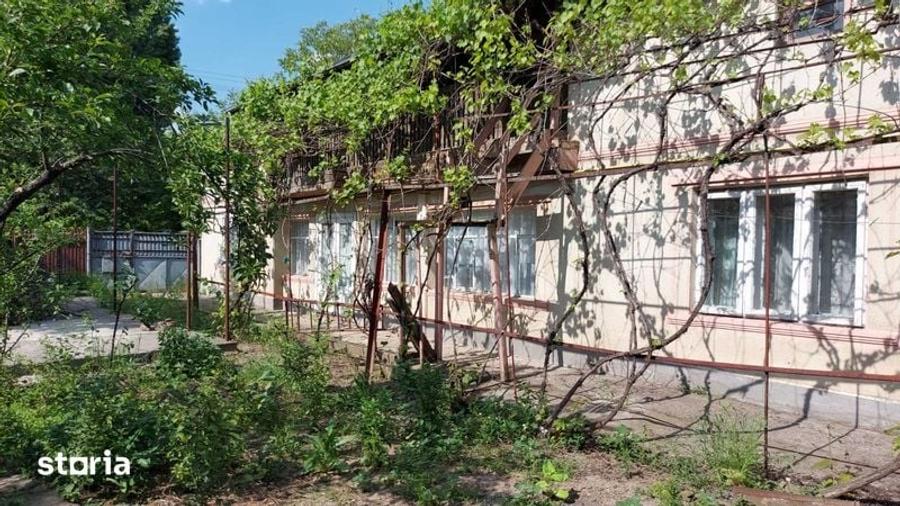 Casă cu 4 camere cu Teren 150 Mp în Central