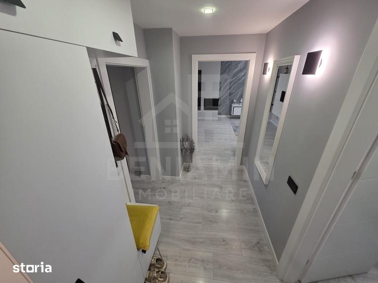 Trei camere decomandat ultra-renovat 2 bai Mcdonalds etaj 2 - 12