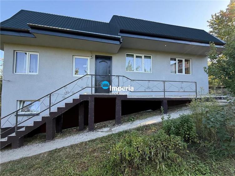 Casă cu 3 camere cu Teren 800 Mp în Curături