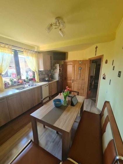 Casă cu 3 camere în Șura Mare