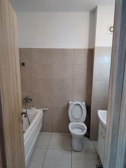 Apartament cu 2 camere decomandat în Fundeni