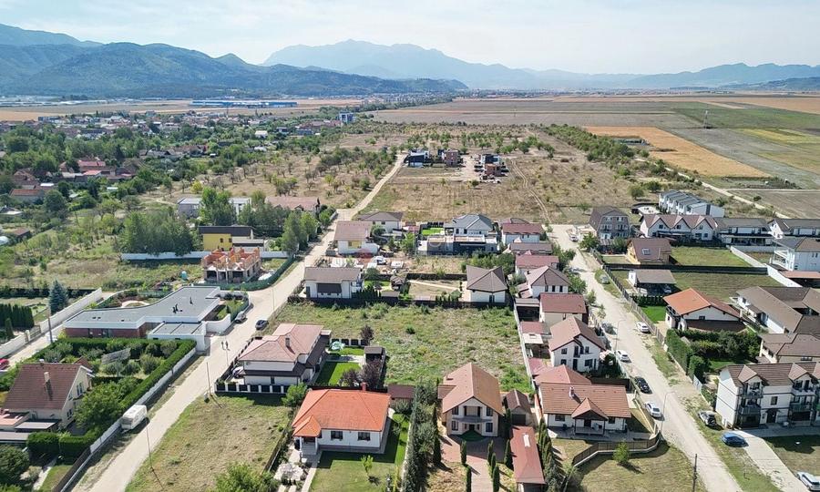 Teren Construcții intravilan de 823 mp, în Ghimbav Livadă