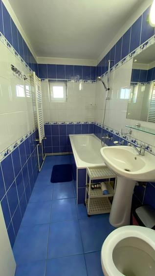 Apartament cu 3 camere decomandat în Plopilor