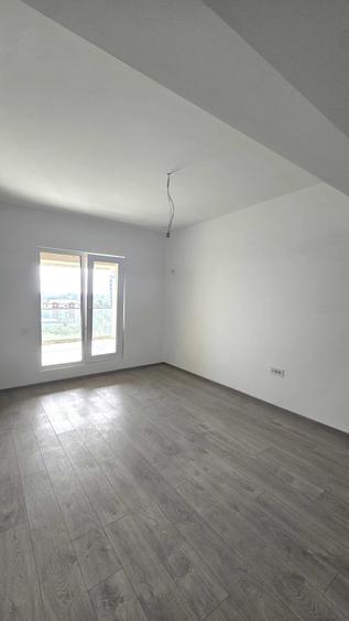 Apartament cu 2 camere decomandat în Lacul Morii