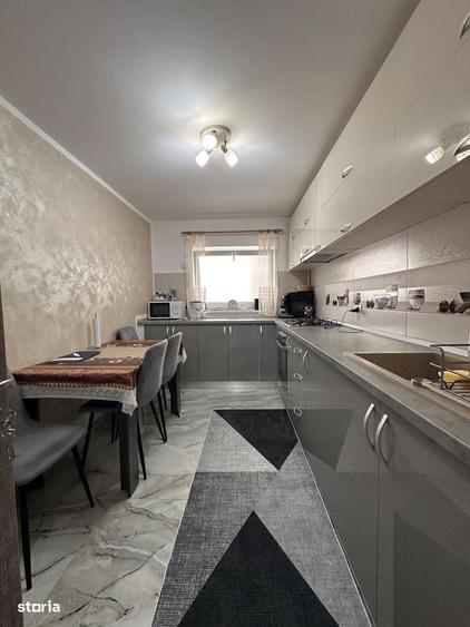 De vanzare apartament cu 3 camere si balcon, renovat, 70mp,etajul 2 - 1