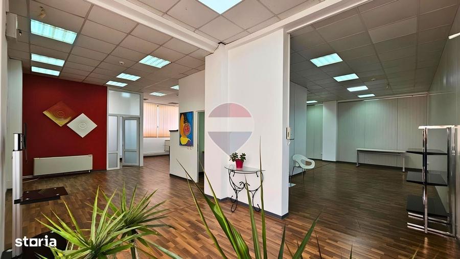 Spațiu comercial, de 123 mp, în Central