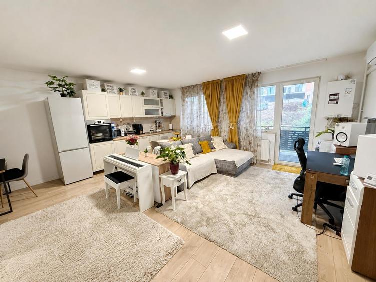 Apartament cu 2 camere semidecomandat în Florești