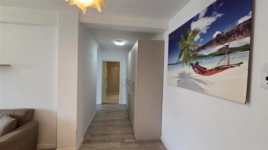 Apartament cu 2 camere semidecomandat în Florești