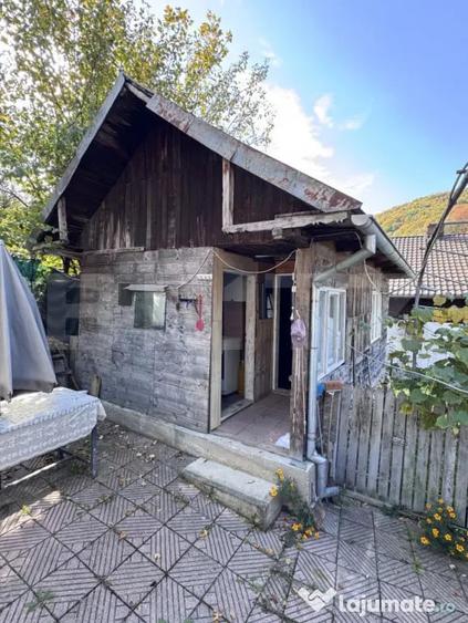 Casă cu 3 camere cu Teren 600 Mp în Cosmina de Jos