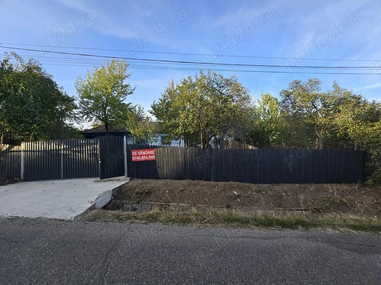 Casă cu 4 camere cu Teren 2400 Mp în Corbu
