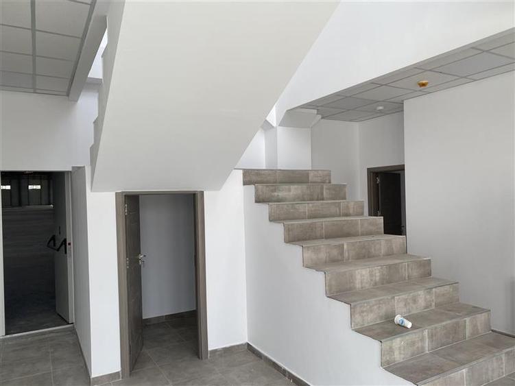 Spațiu industrial, de 4,260 mp, în Central