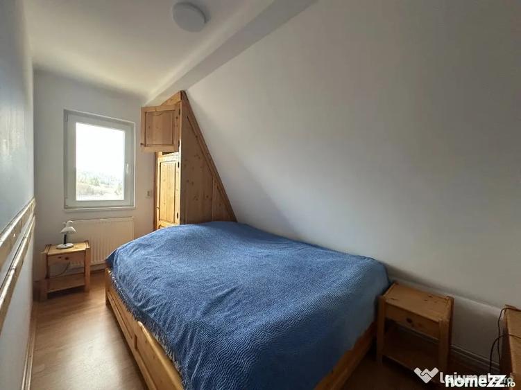 Casă cu 9 camere cu Teren 576 Mp în Malul Ursului