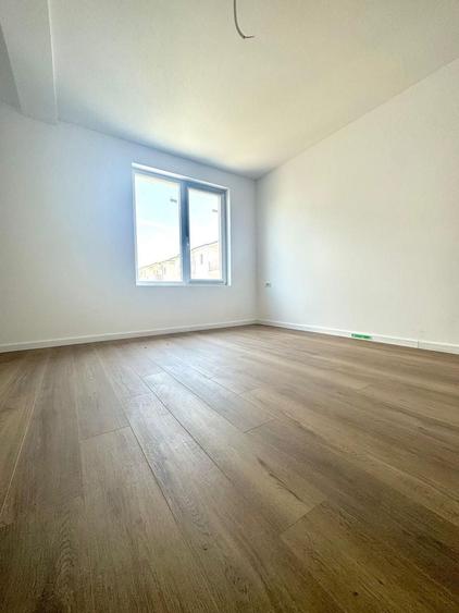 Duplex cu 4 camere cu Canalizare în Chișoda
