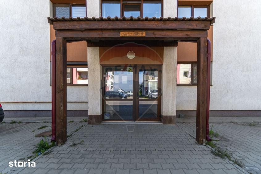 Apartament cu 2 camere decomandat, mobilat în Sânpetru