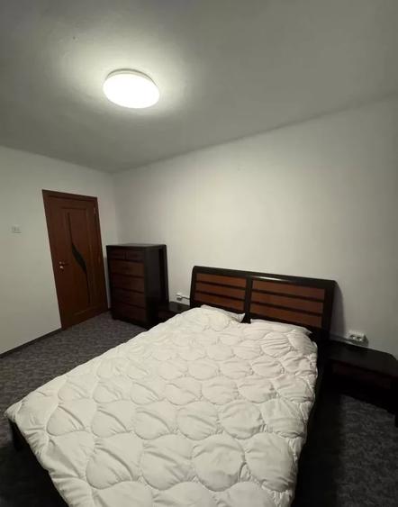 Apartament cu 2 camere semidecomandat, mobilat în Gruia