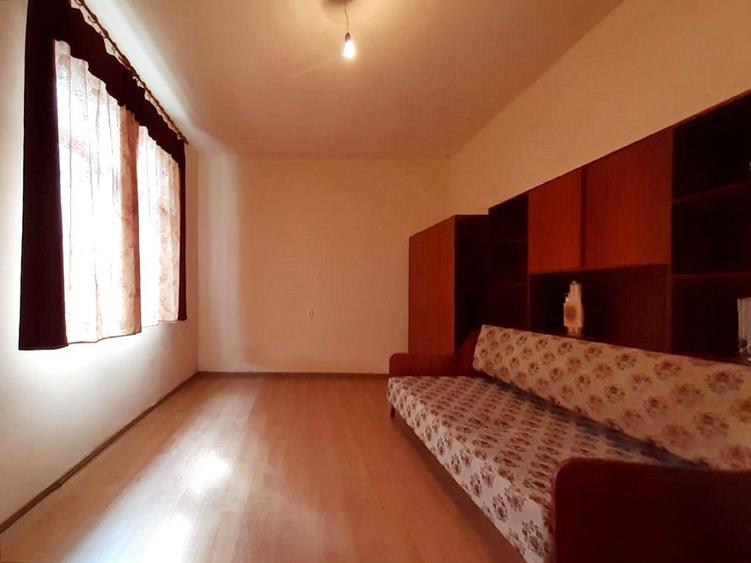 Casă individuală cu 3 camere cu Canalizare în Ultracentral