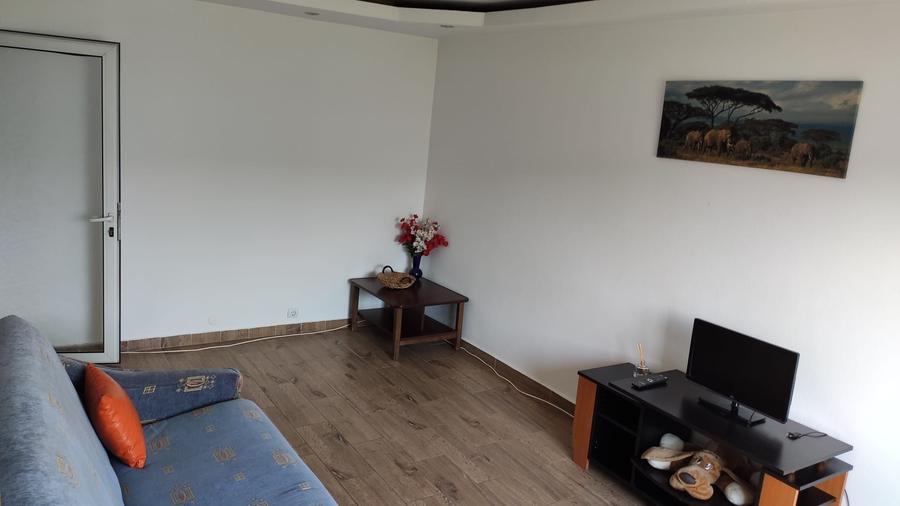 Apartament cu 2 camere decomandat în Vest