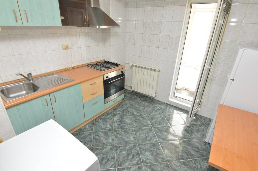 Garsonieră decomandată în Calea Călărașilor