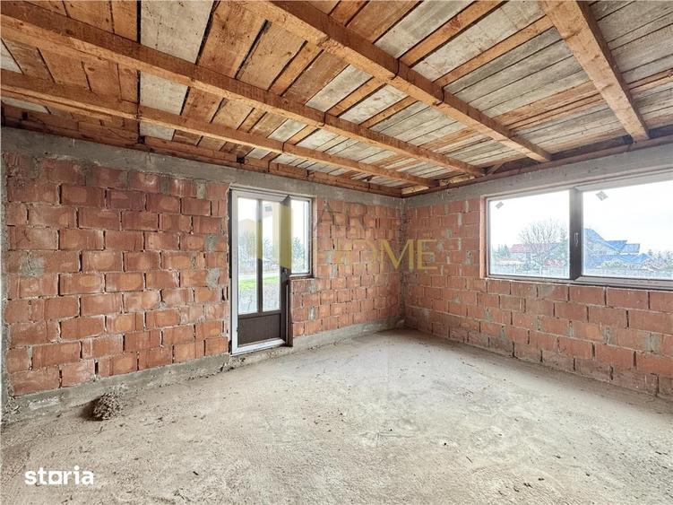 Casă cu 7 camere cu Teren 1200 Mp în Bărcănești
