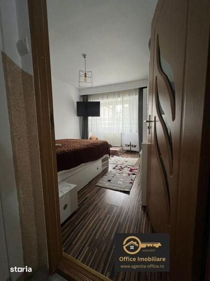 Apartament cu 4 camere decomandat în Republicii