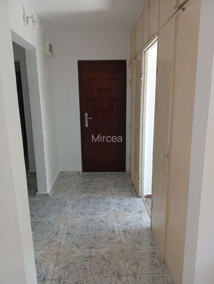Apartament 4 camere de vanzare Victoriei