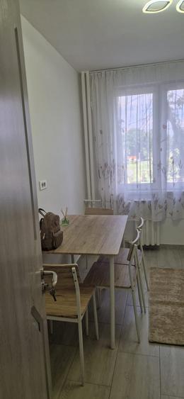 Apartament cu 2 camere decomandat în Colentina