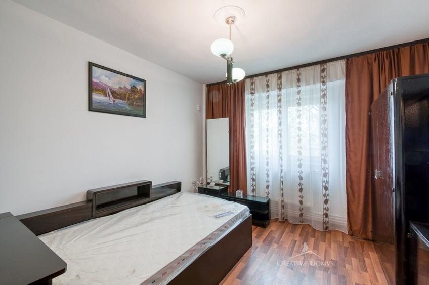 Apartament cu 3 camere decomandat, mobilat în Semicentral