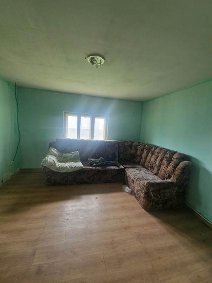 Casă cu 4 camere în Blandiana