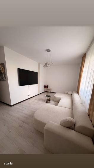 Apartament cu 3 camere în Mihai Bravu