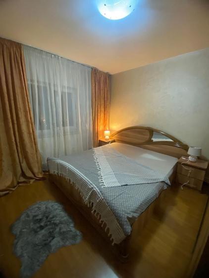 Apartament cu 3 camere decomandat în Călărași