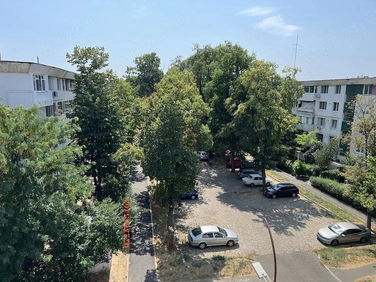 Apartament cu 2 camere semidecomandat în Hipodrom