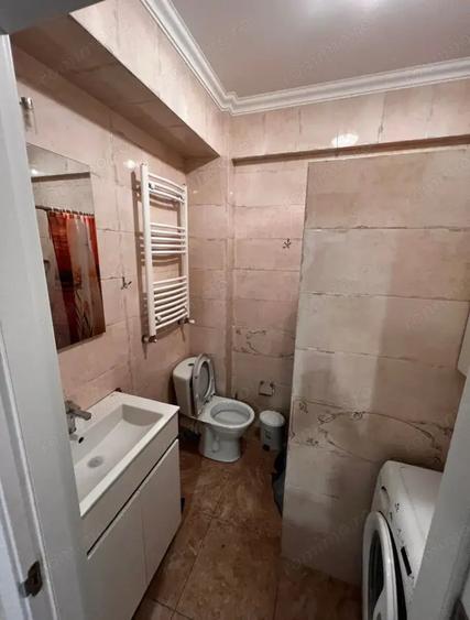 Garsonieră decomandată în Lipovei