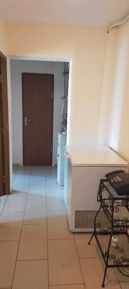 Apartament cu 4 camere decomandat în Berceni
