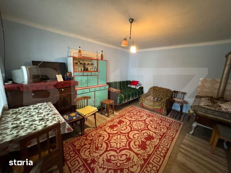 Casă cu 7 camere cu Teren 2461 Mp în Central