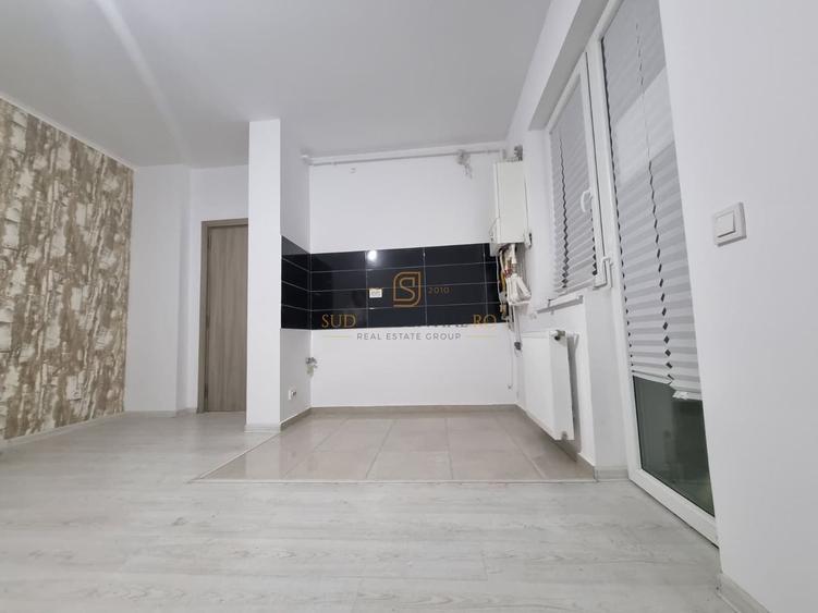 Apartament cu 3 camere decomandat în Metalurgiei