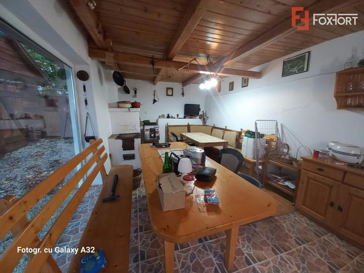 Casă individuală cu 7 camere cu Teren 4316 Mp în Bogda