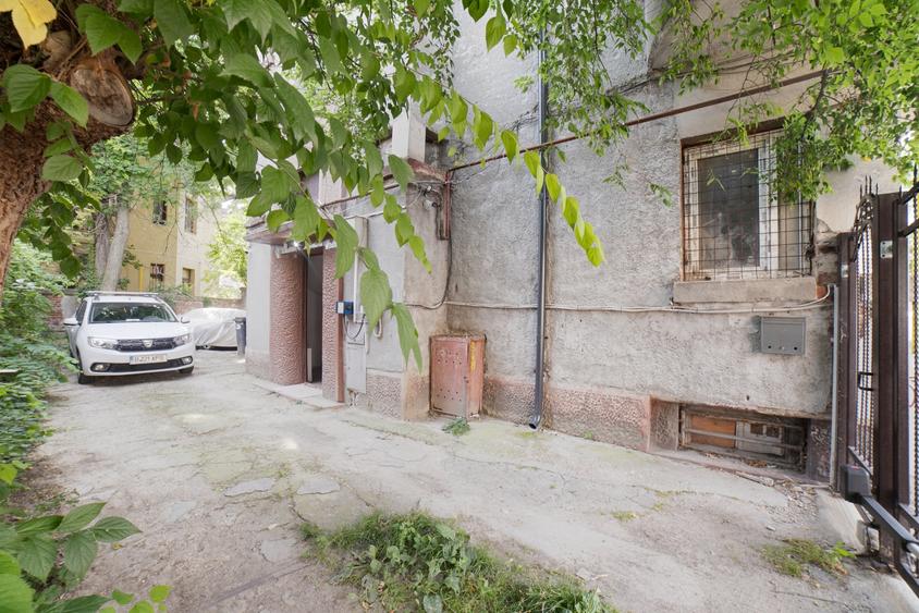 Apartament cu 2 camere semidecomandat în P-ța Unirii