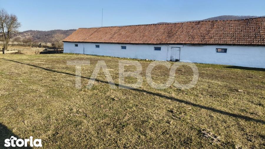 Casă cu 3 camere cu Teren 123 Mp în Pianu