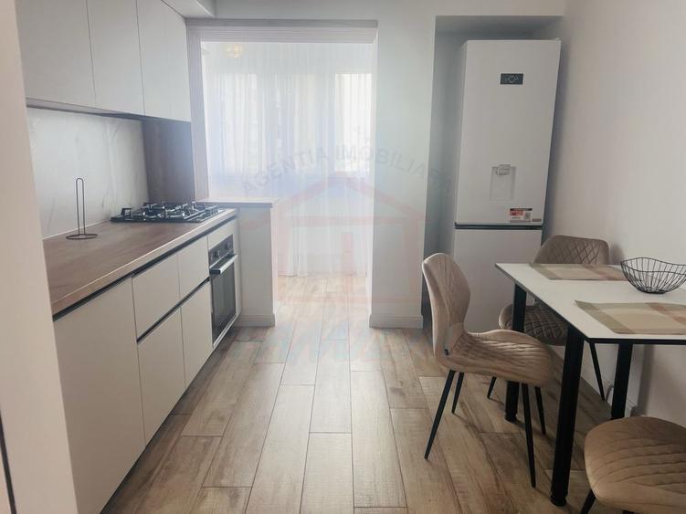 Apartament cu 3 camere decomandat, mobilat în Mazepa 2